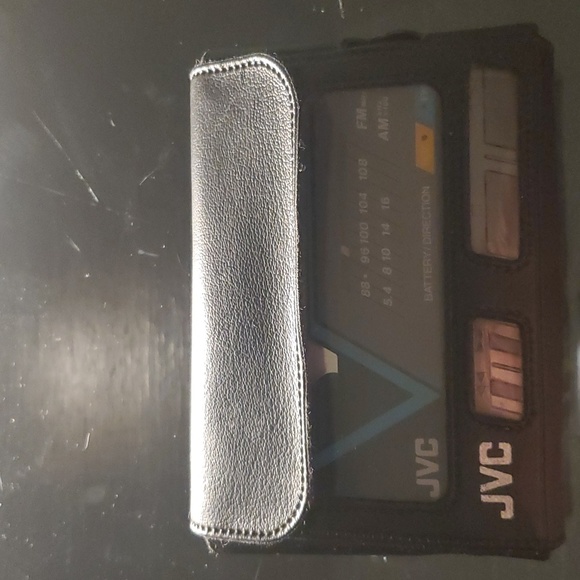 Rare vintage JVC cassette player with original case - Picture 5 of 5